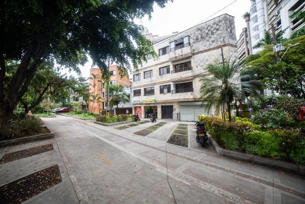 Apartamento En El Estadio-Obelisco Medellín 0*,  Colômbia